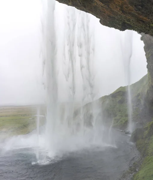 Schöner Wasserfall Den Bergen — Stockfoto