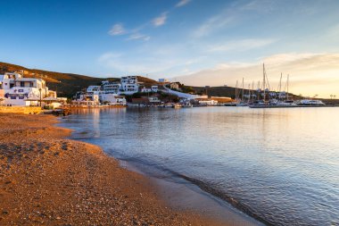 Deniz kıyısının güzel manzarası