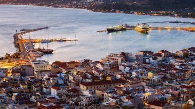 Yunanistan 'daki şehir limanının güzel manzarası