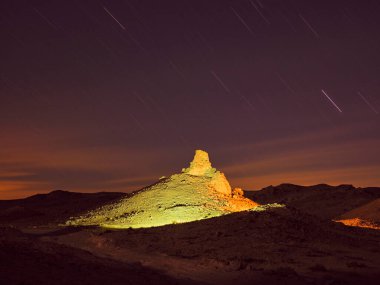 Akşamları çölün güzel manzarası