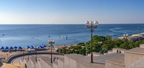 Tschernomorsk Ukraine 2020 Blick Auf Den Öffentlichen Strand Tschernomorsk Einem — Stockfoto