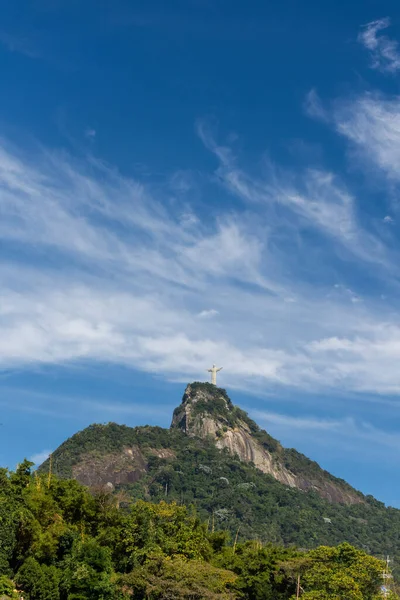 Hermosa Vista Cristo Redentor Estatua Cima Montaña Con Cielo Azul — Foto de Stock