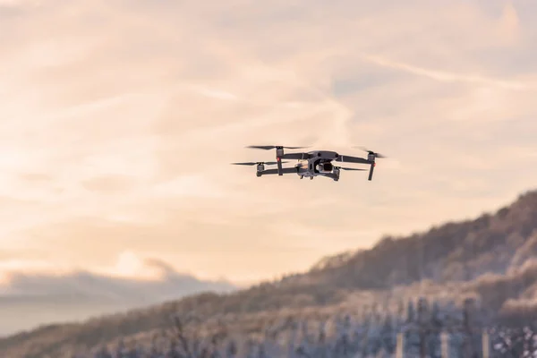 Drone Voando Anoitecer Inverno — Fotografia de Stock