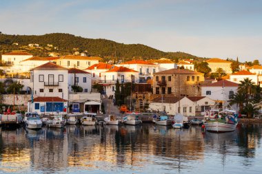 Spetses, Yunanistan liman evlerde.