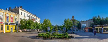 Berdyansk, Ukrayna 07.23.2020. Berdyansk, Ukrayna 'daki Azov Bulvarı, bir yaz sabahı