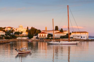 Spetses, Yunanistan liman evlerde.