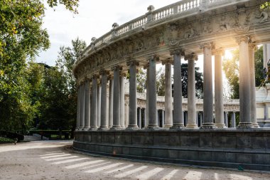 Madrid 'deki Buen Retiro Parkı