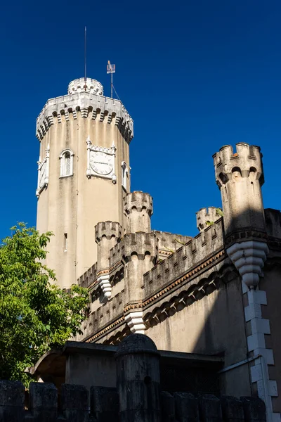 Чудовий Вигляд Старовинну Історичну Будівлю Вежі Замку Центрі Лісабона Португалія — стокове фото