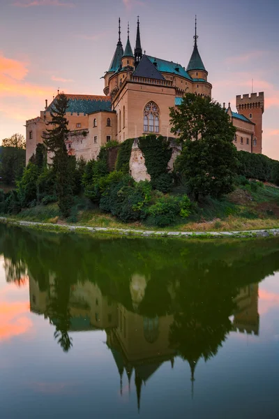 Bojnice Eslováquia Julho 2018 Castelo Medieval Romântico Com Elementos Góticos — Fotografia de Stock