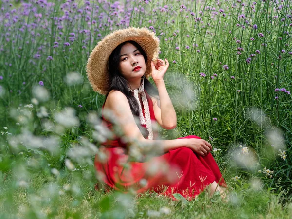 Portrait Young Chinese Girl Red Dress Verbena Flowers Field — стоковое фото