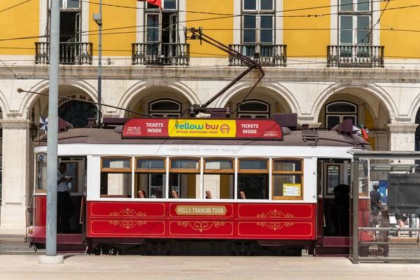 Hermosa Vista Antiguo Tranvía Eléctrico Edificios Centro Lisboa Portugal — Foto de Stock