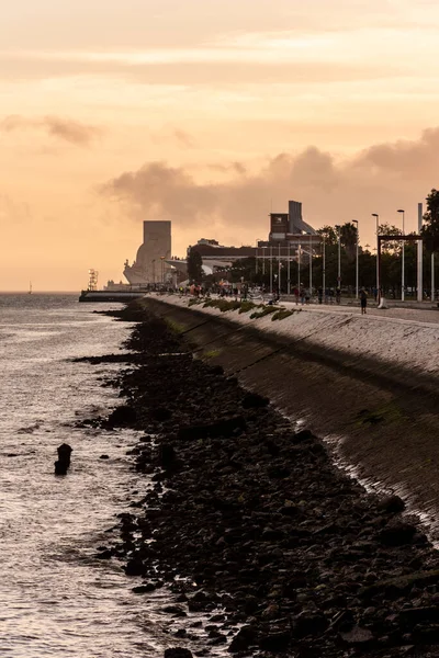 Krásný Výhled Západ Slunce Řeku Tejo Centrální Lisabon Portugalsko — Stock fotografie