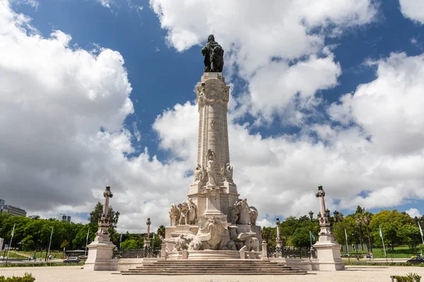 포르투갈 리스본 중앙에 마르케스데 광장에 기념비의 아름다운 — 스톡 사진