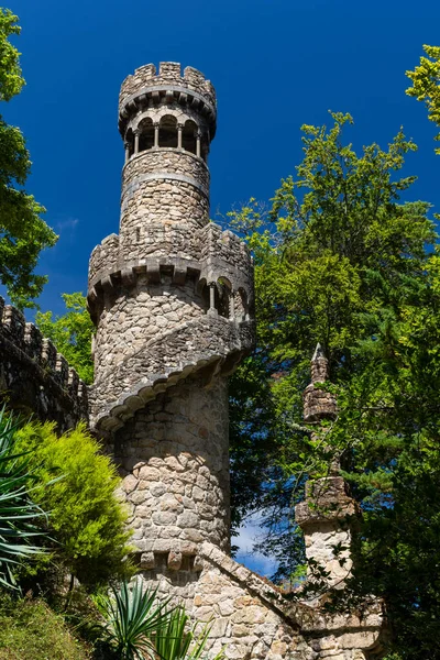 Hermosa Vista Antigua Torre Del Castillo Histórico Jardín Quinta Regaleira — Foto de Stock