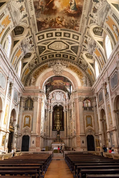 Όμορφο Εσωτερικό Της Παλιάς Ιστορικής Εκκλησίας Στην Κεντρική Λισαβόνα Πορτογαλία — Φωτογραφία Αρχείου
