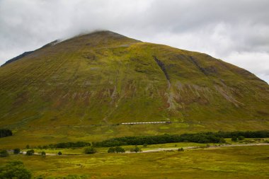 Dağların güzel manzarası