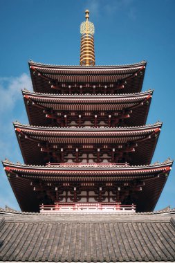 Tokyo, Japonya 'daki Asakusa Tapınağı' nda (Sensoji) bir Pagoda