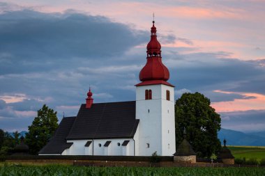 Slovakya 'nın Liptov bölgesinde Liptovske Matiasovce köyündeki Gotik Kilisesi.
