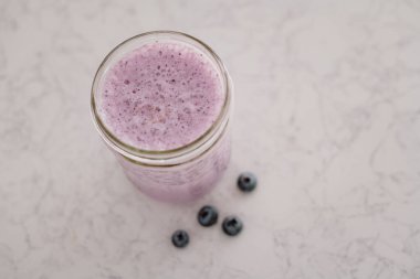 Böğürtlenli taze meyve püresi