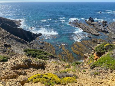 İsrail 'in kuzeyinde güzel bir sahil manzarası.