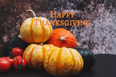 Balkabağı ve domatesli Şükran Günü 'n kutlu olsun.