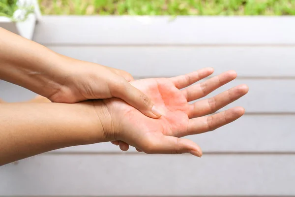 Woman Wrist Arm Pain Office Syndrome Healthcare Medicine Concept — Stock Photo, Image