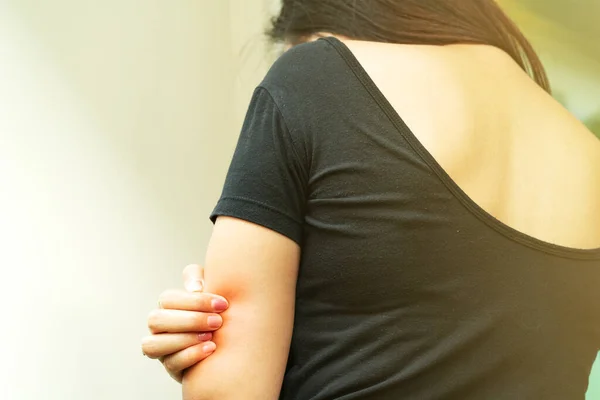 Kvinnor Kliar Hand Arm Sjukvård Och Medicin Koncept — Stockfoto