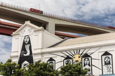 LX Factory, merkez Lizbon, Portekiz 'deki sanat mağazalarının güzel manzarası