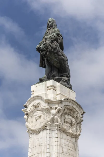 葡萄牙里斯本市中心Marques Pombal广场白色纪念碑的美丽景色 — 图库照片
