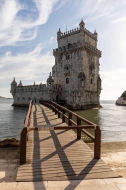 Portekiz, Lizbon 'daki Belem Kulesi' nin eski tarihi binasının güzel manzarası
