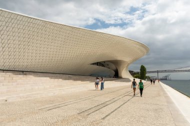 Lizbon, Portekiz 'in merkezindeki modern mimari müze binasının güzel manzarası