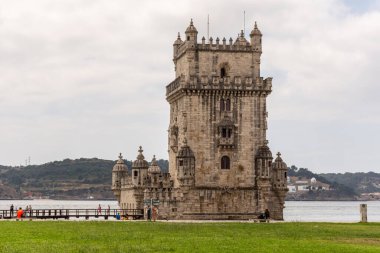 Portekiz, Lizbon 'daki Belem Kulesi' nin eski tarihi binasının güzel manzarası