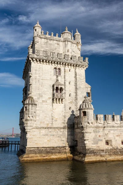 포르투갈 리스본의 타워에 역사적 건물의 아름다운 — 스톡 사진