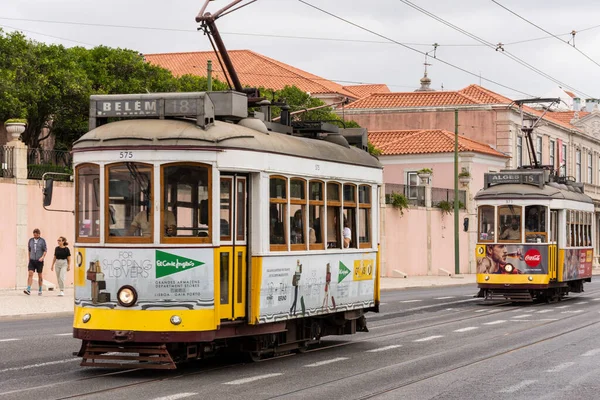 Hermosa Vista Antiguo Tranvía Eléctrico Edificios Centro Lisboa Portugal — Foto de Stock