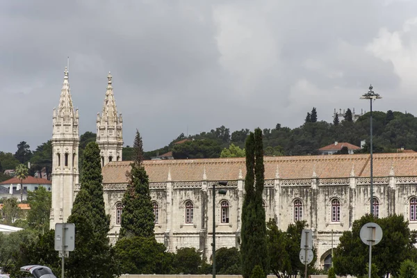포르투갈 리스본 중앙에 역사적 제로니모 수도원 건물의 아름다운 — 스톡 사진