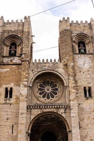 Bela Vista Para Antiga Igreja Histórica Área Alfama Centro Lisboa — Fotografia de Stock