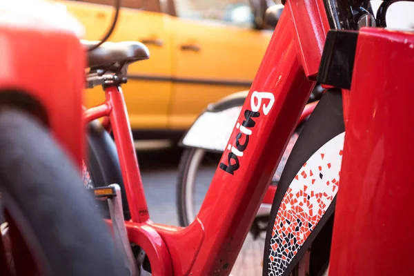 Barcelona Spain December 2019 Red Bicycles Belonging Public Transportation Sharing — Stock Photo, Image