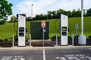 Pavement markings in a parking lot at truck stop.
