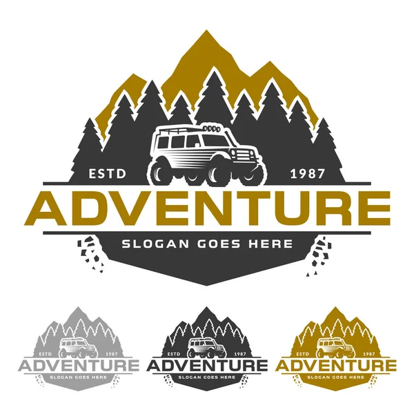 Logo przygodowe, górski szczyt lasu i terenowy samochód — Wektor stockowy