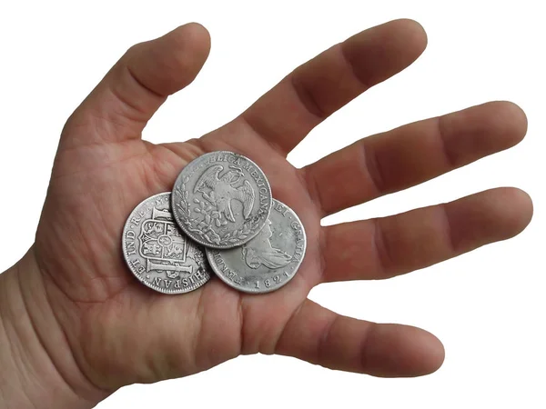 Фотографія Руки Вінтажними Срібними Монетами Ізольовані Білому Тлі — стокове фото