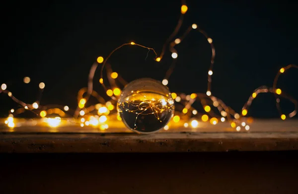 Новый Год Рождество Фон Огнями Объективом Мяч Абстрактные Зимние Праздники — стоковое фото