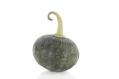 Beyaz adam izole yeşil kabak