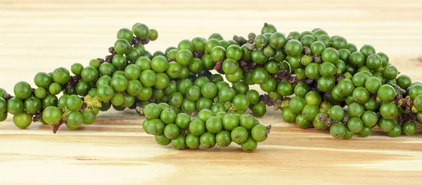 Green Peppercorns Isolated Background — Stock Photo, Image