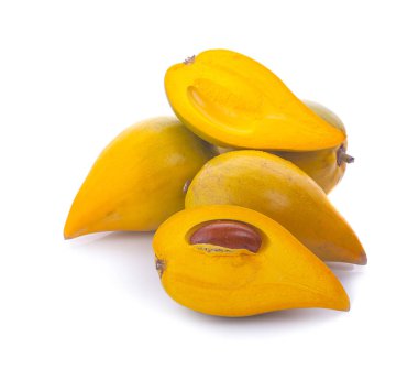 Beyaz arka planda yumurta meyvesi, Canistel, Sarı Sapote (Pouteria campechiana (Kunth) Baehni)