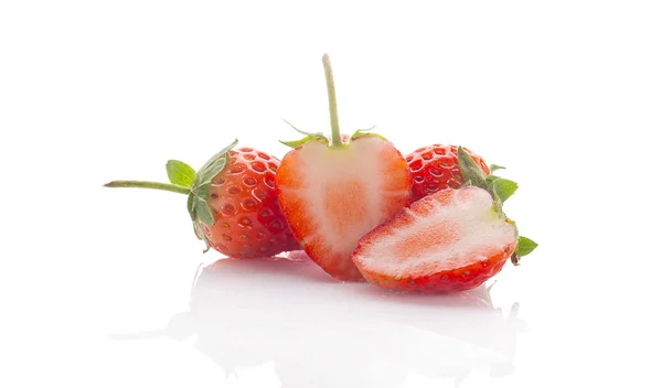 Frische Süße Erdbeere Isoliert Auf Weißem Hintergrund Mit Clipping Pfad — Stockfoto