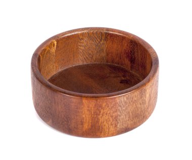 beyaz zemin üzerinde ahşap kase 