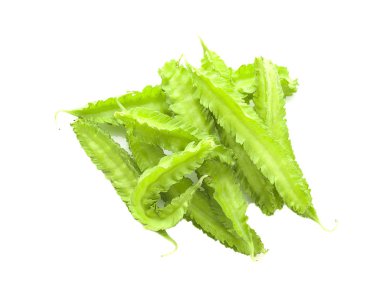 Beyaz arkaplanda kanatlı fasulye