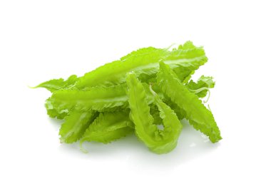 Beyaz arkaplanda kanatlı fasulye