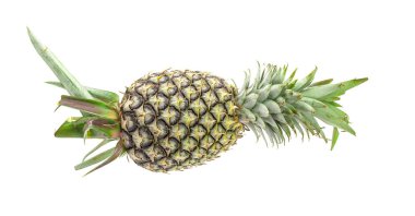 Beyaz arkaplanda ananas