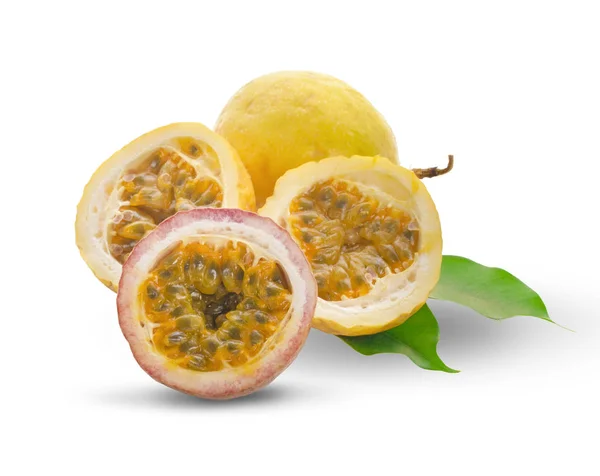 Passion fruit an isolated on white background — Stock Photo, Image